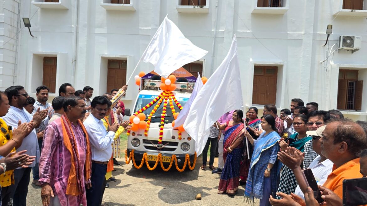 ଜିଲ୍ଲାରେ ଶିଶୁ ଶ୍ରମିକ ନିୟୋଜନ ନିଷେଧ ସଚେତନତା ରଥର ଶୁଭାରମ୍ଭ : ଶିଶୁ ଶ୍ରମ ମୁକ୍ତ ଓଡିଶା ଆମ ସମସ୍ତଙ୍କ ଲକ୍ଷ୍ୟ ହେଉ